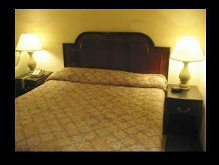 Super 9 Motel Troy Esterno foto
